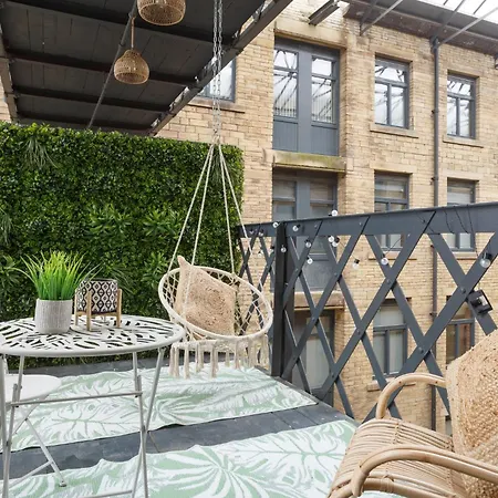 Beautiful 2 Bed With Balcony Apartment Bradford  Exterior photo